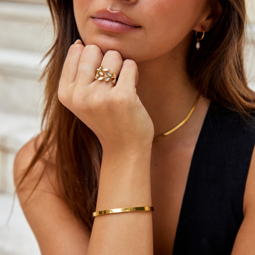 Serene Guldblad Ring