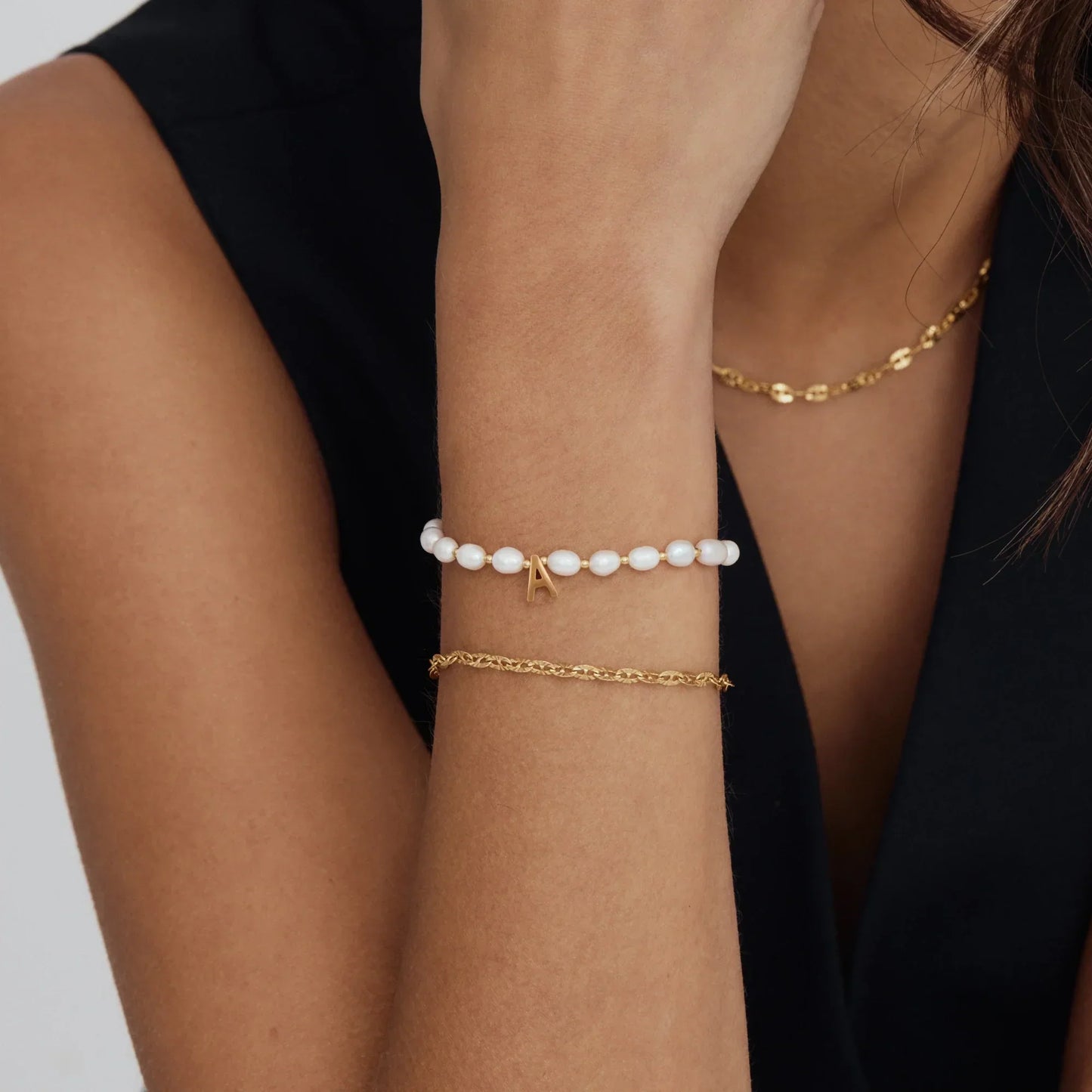 Perle Initial-armbånd