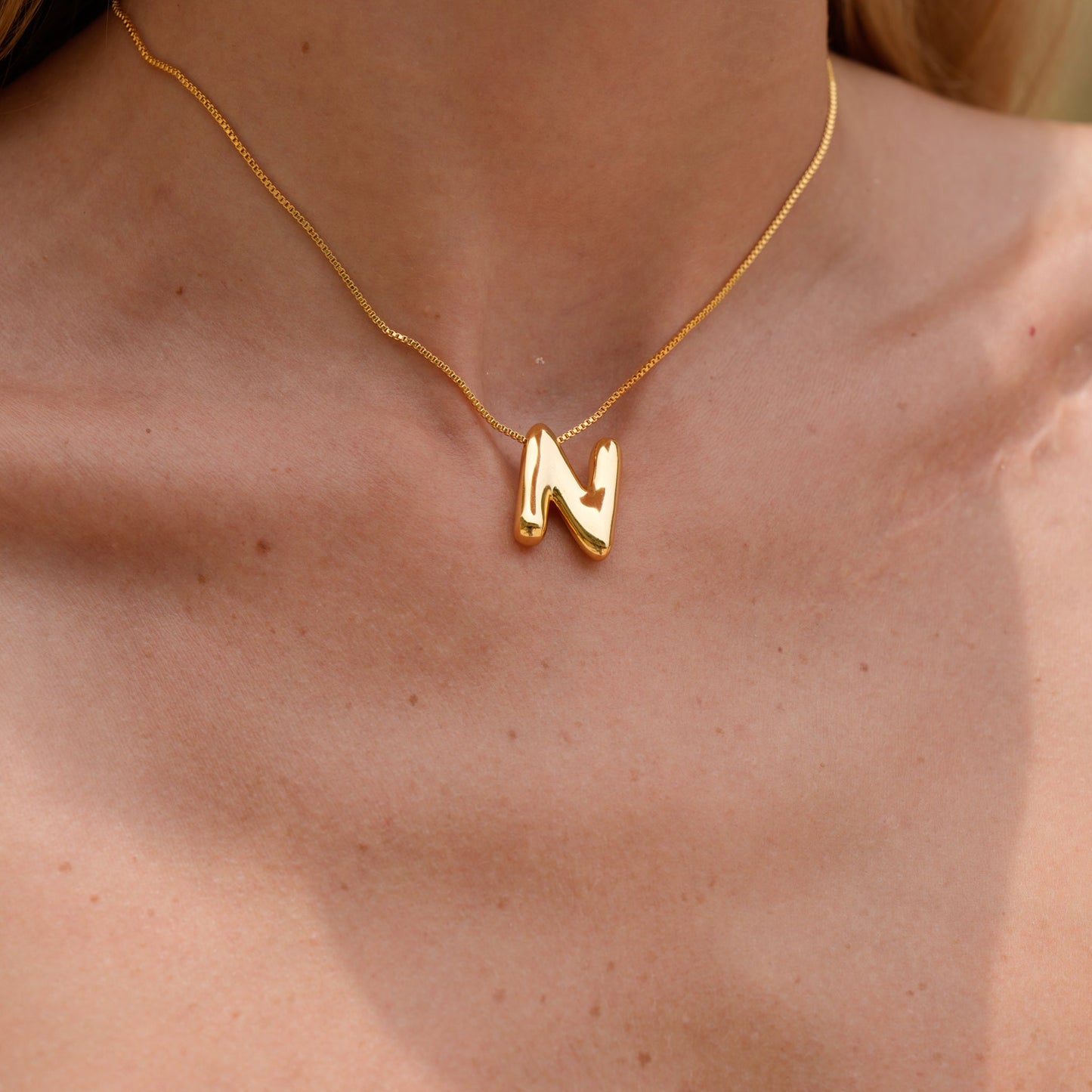 Boblende Bogstav Halskæde