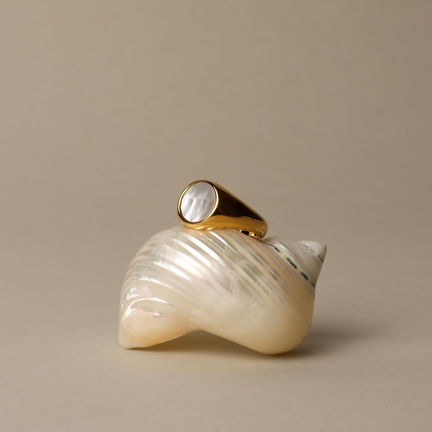 Perlemor Ring