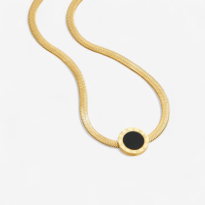 Azalea Sort Vedhængshalskæde