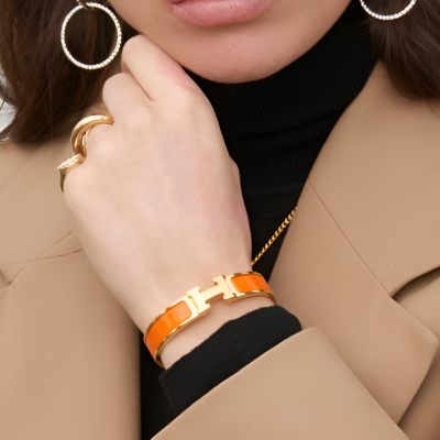 HELENE Elegant “H” Armbånd