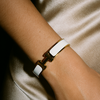 HELENE Elegant “H” Armbånd
