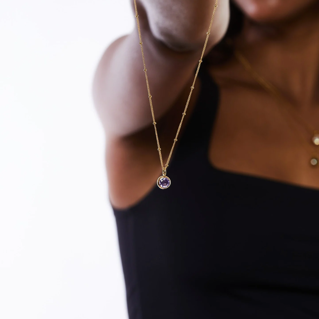 FØDSELSSTENS HALSKÆDE