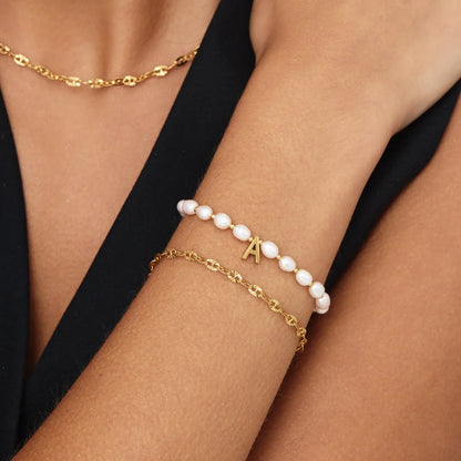 Perle Initial-armbånd