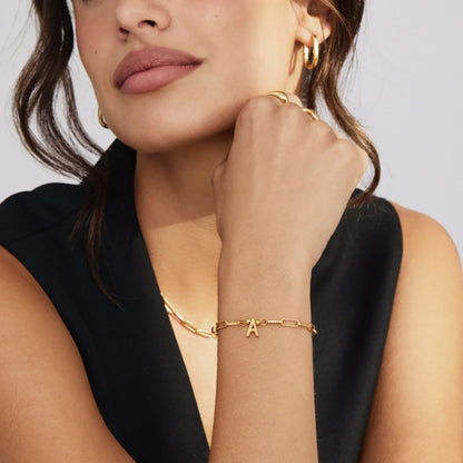 Paperclip Initial Charm-armbånd