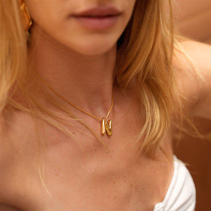 Boblende Bogstav Halskæde