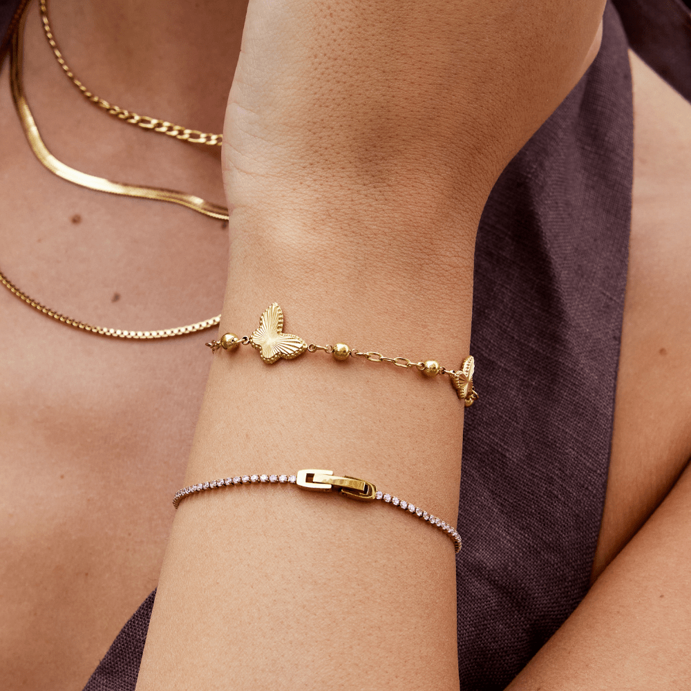 Emilia Gyldent Sommerfuglearmbånd