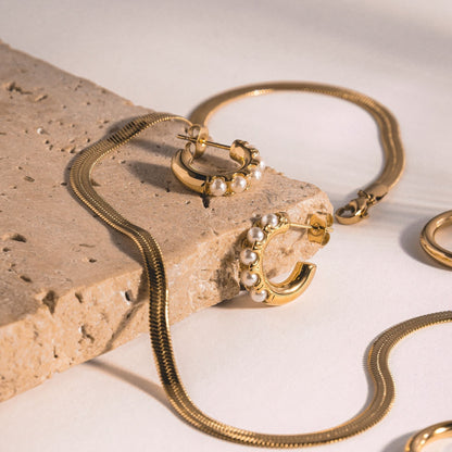 Mini Perle Huggie Øreringe