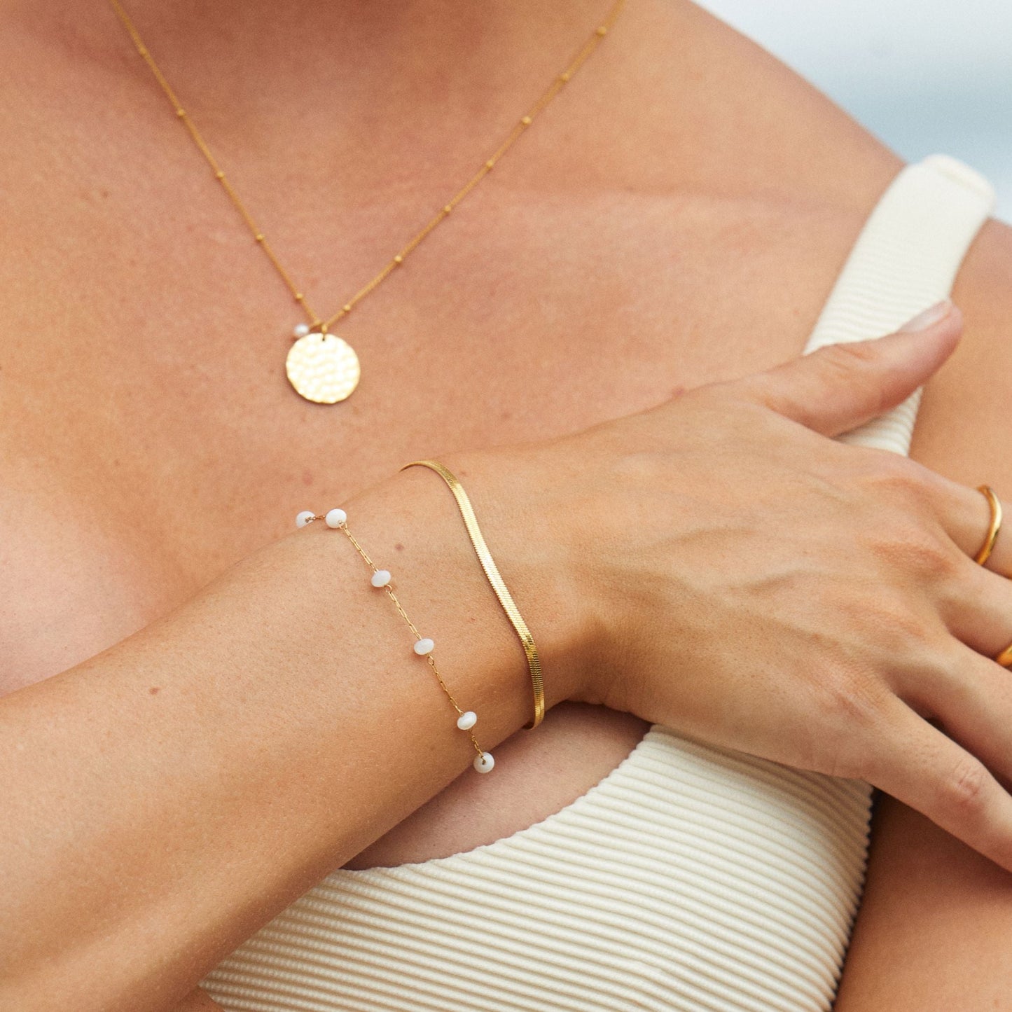 “SANTORINI” LAGT PÅ LAG ARMBÅND