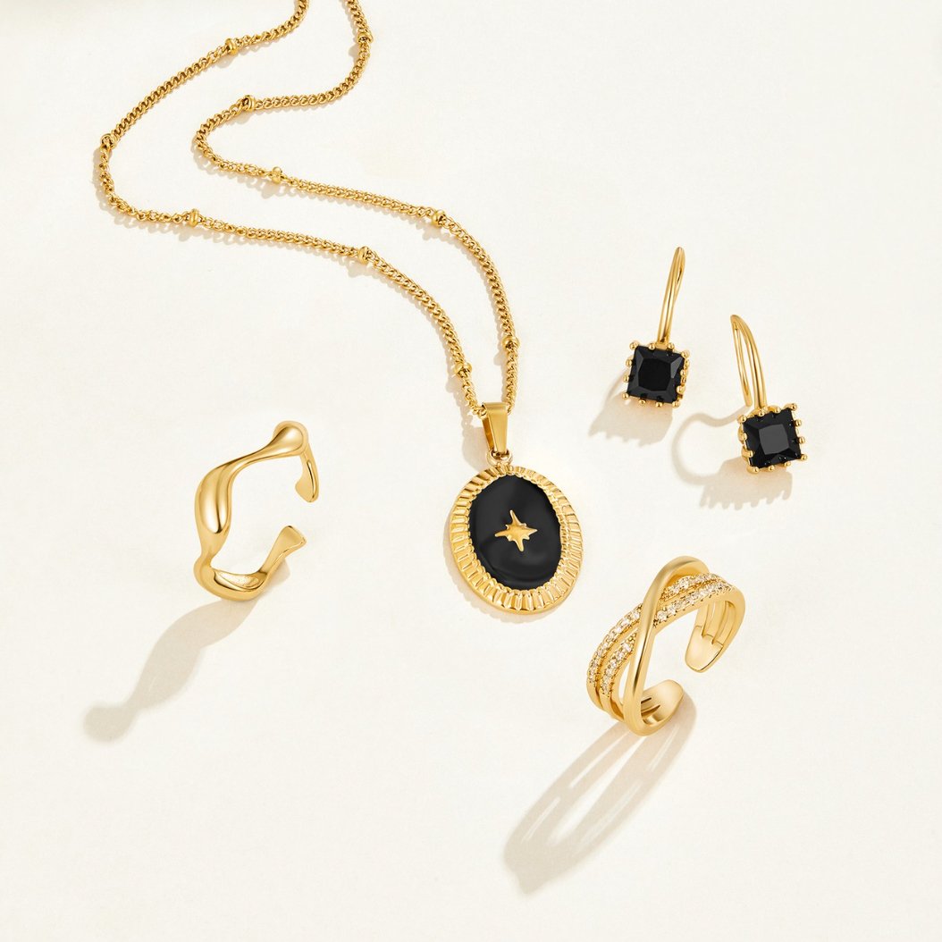 Piper Sorte Krystal Dråbeøreringe