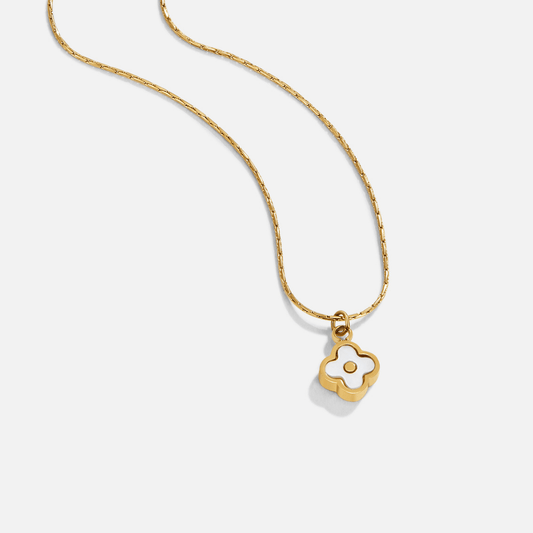 Hvid Blomster Vedhængshalskæde